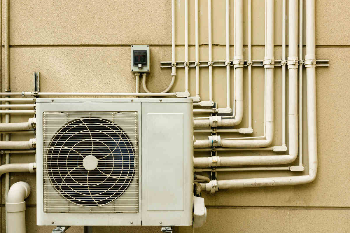 How Do Refrigerant Leak Detectors Work and How to Use Them 2 air conditioner