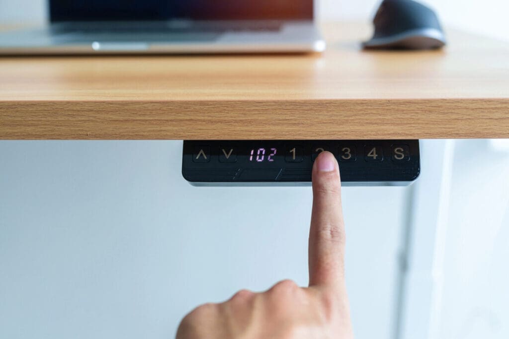 How Motion and Automation Contribute to Modern Green Buildings 4 adjustable desk controls