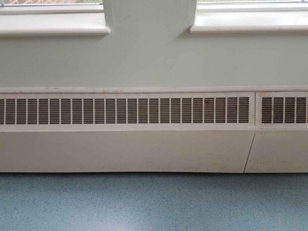 Heat Pumps vs Baseboard Heaters: Which Is More Efficient? 4 Heat pumps vs baseboard heating