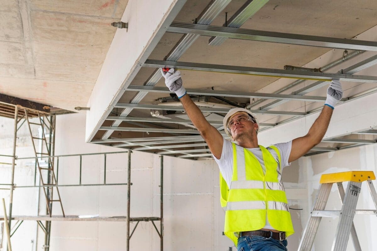 9 Green Loans and Mortgages You Can Use to Finance Your Green Building Project 2 Construction Worker.
