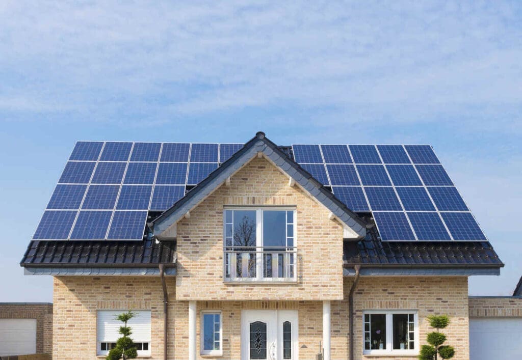 Solar Energy in Canada: Discover Your Potential 7 solar panel on house