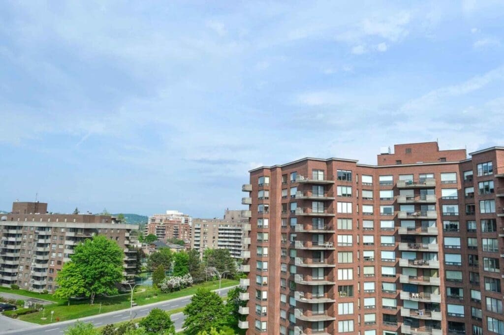 Housing Downturn Puts Sustainable Building at Risk 4 image